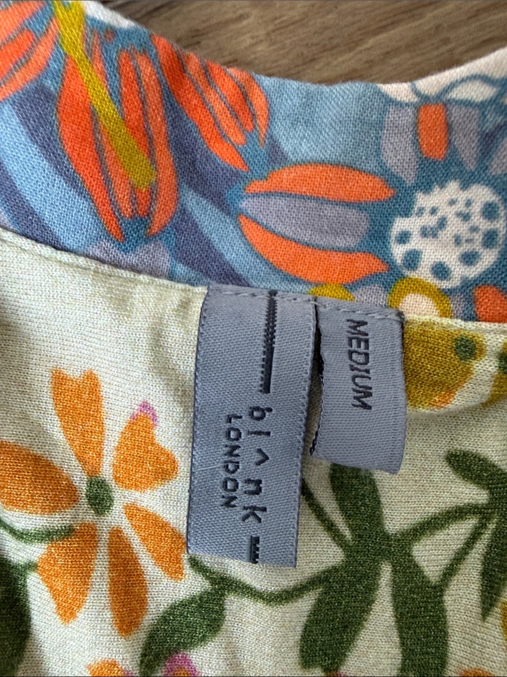 Bl^nk London x Anthropologie STEPHANIE Yellow Blue Floral V-Neck Top size M - Picture 5 of 8